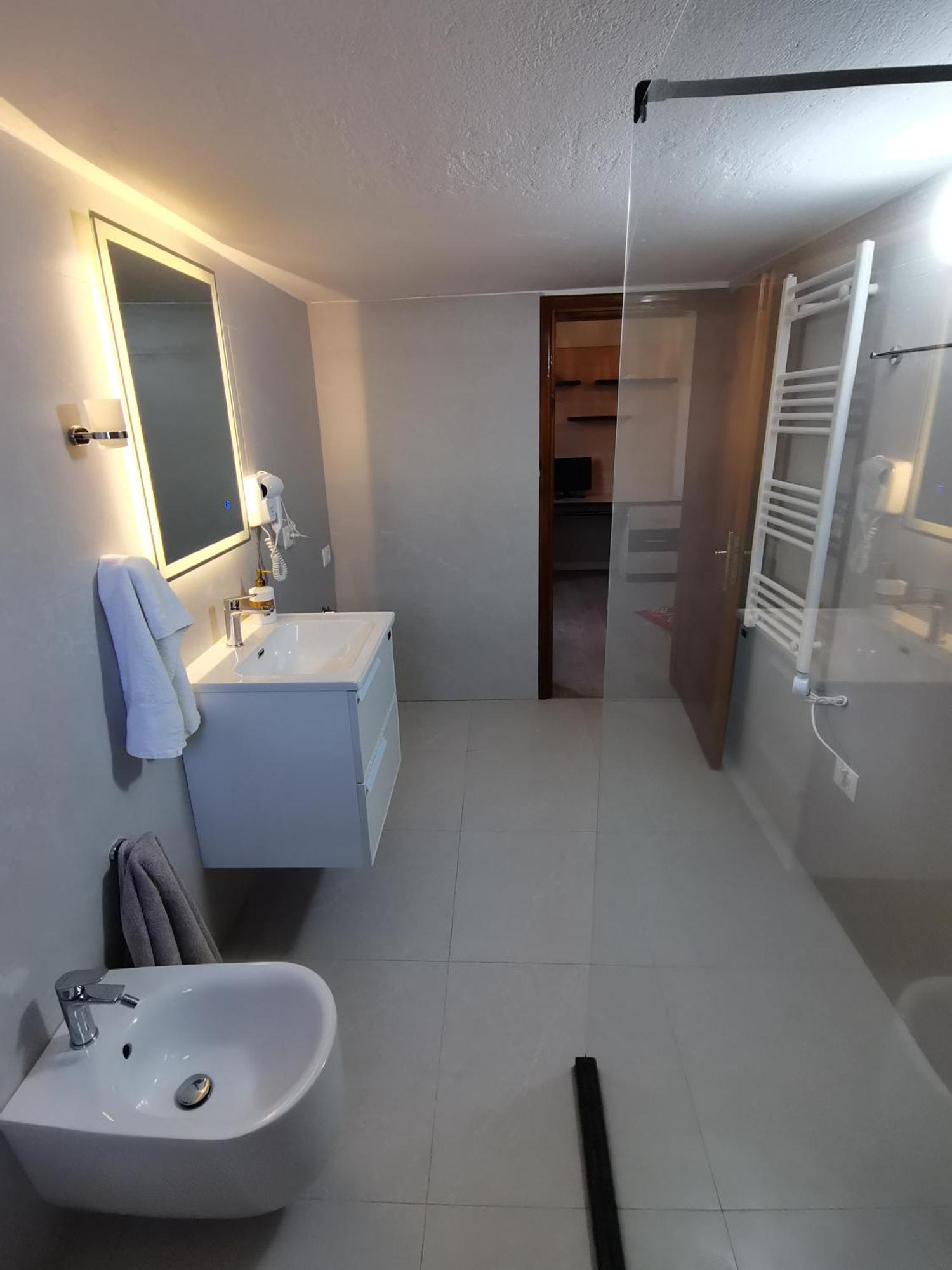 Leatis Apartment ดูร์เรส ภายนอก รูปภาพ