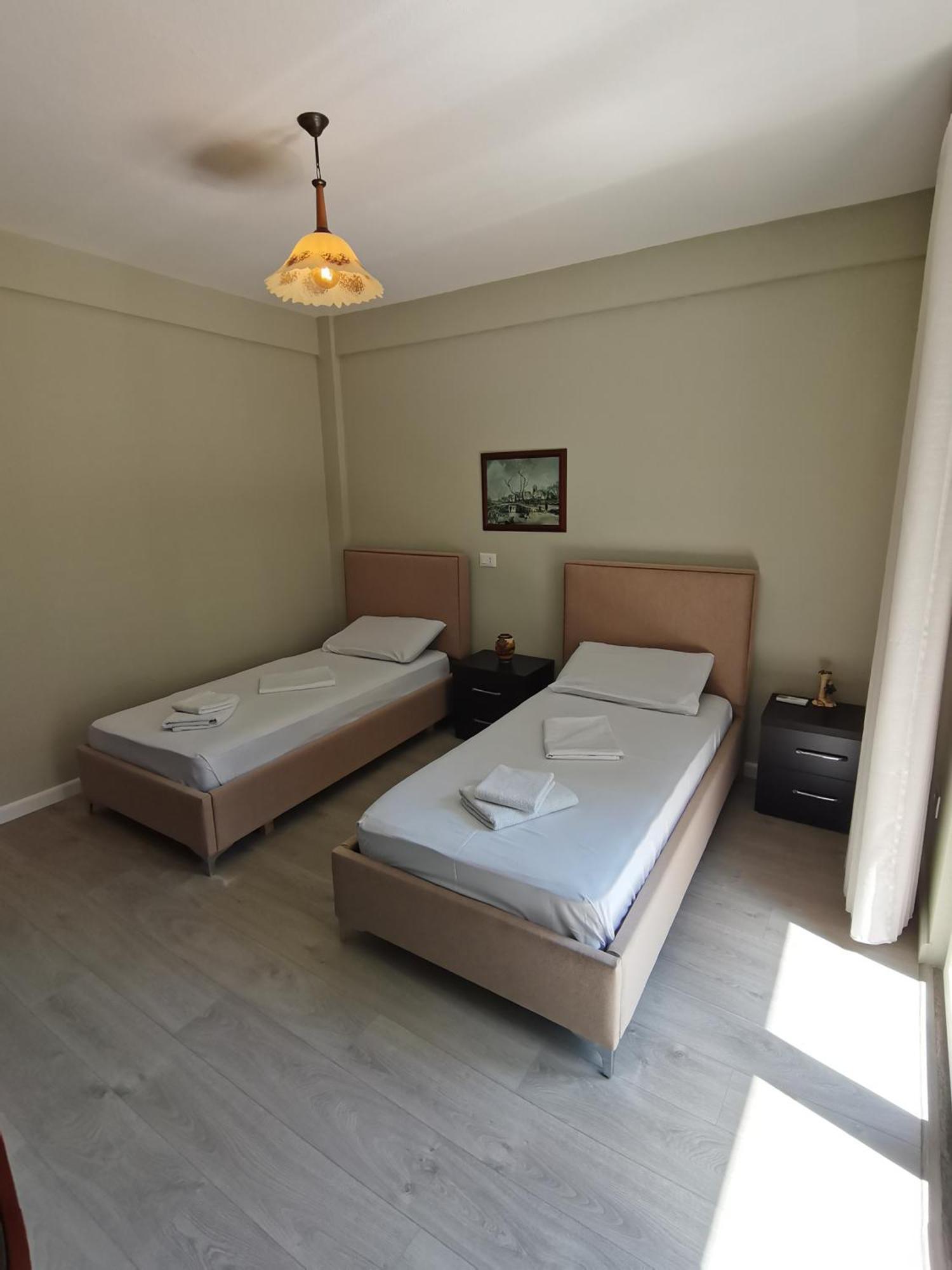 Leatis Apartment ดูร์เรส ภายนอก รูปภาพ